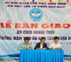 Bàn giao đồ chơi và tặng công trình sân chơi cho các trường học